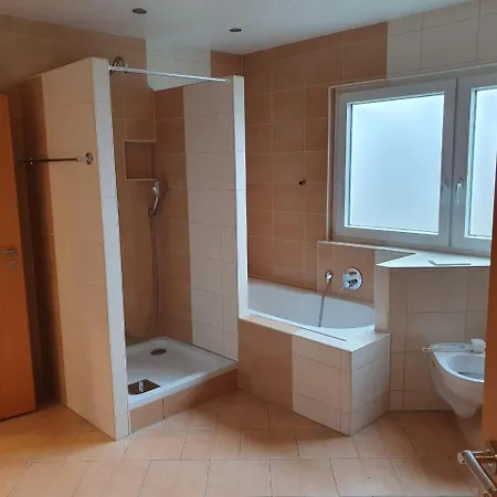 Landmann Mit 6 Zimmern